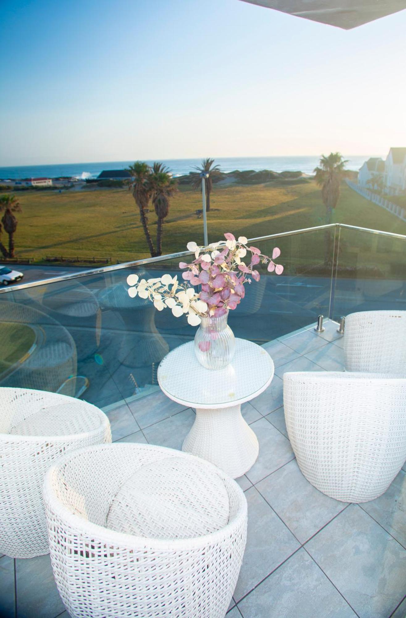 Dolphin Bay Boutique Hotel And Spa Port Elizabeth Exterior foto